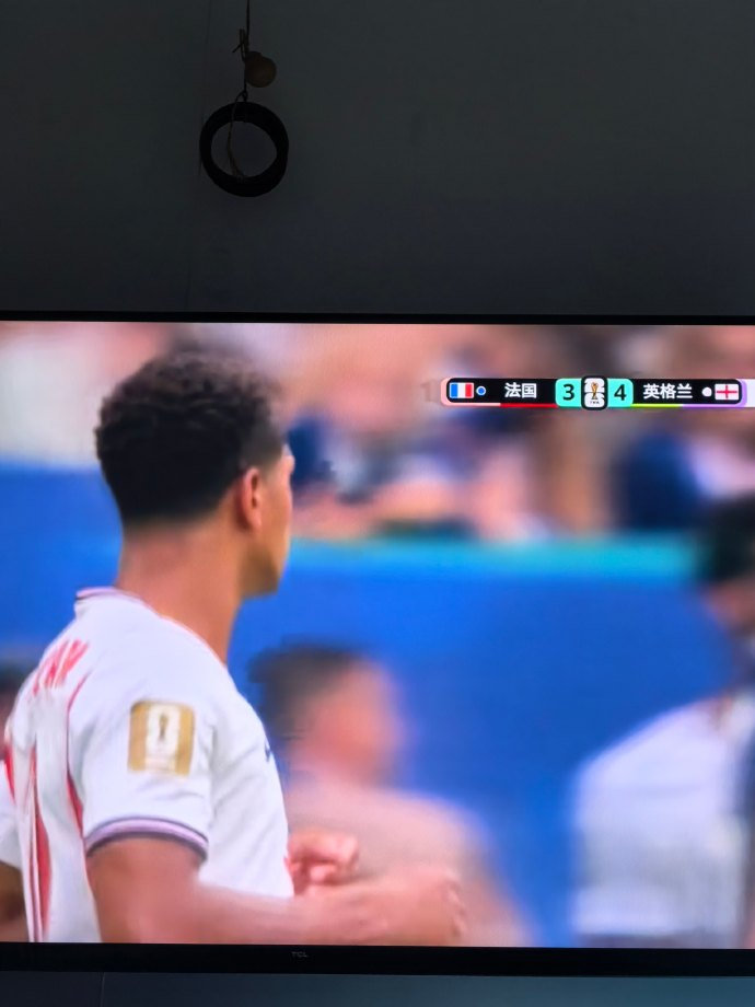 贝林厄姆上场 贝林厄姆轮换上场 贝林厄姆上场，英格兰5：3扩大比分 法国vs英格