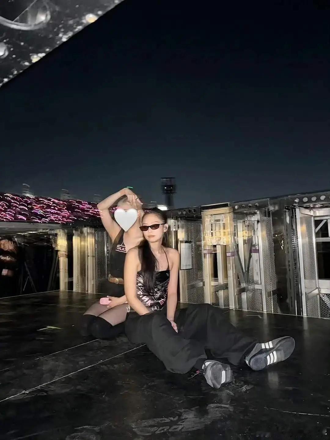 Jennie打码朴彩英Jennie打码朴彩英女团学😂朴彩英是不是那个前段时间丑