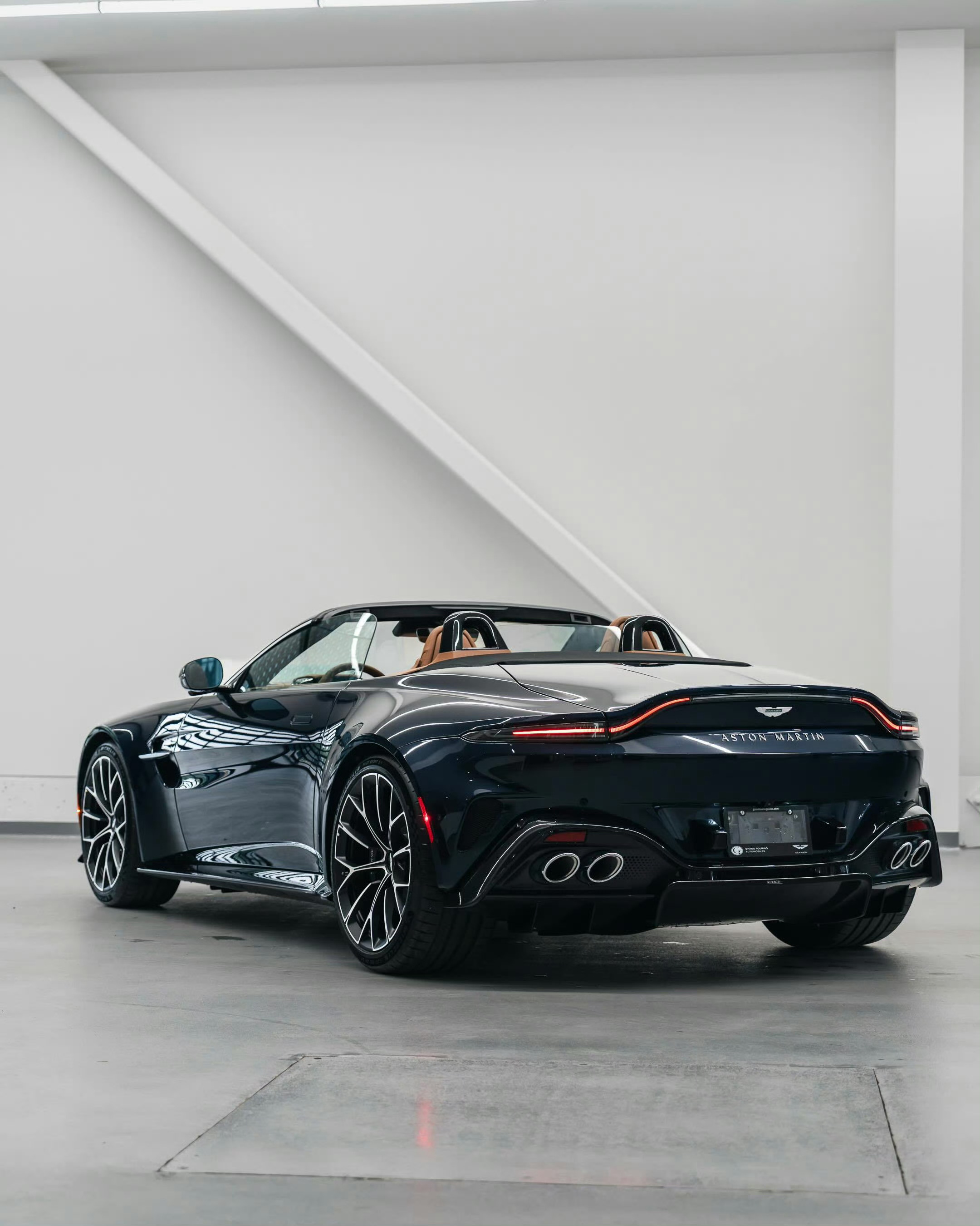 阿斯顿·马丁 Vantage Roadster 
