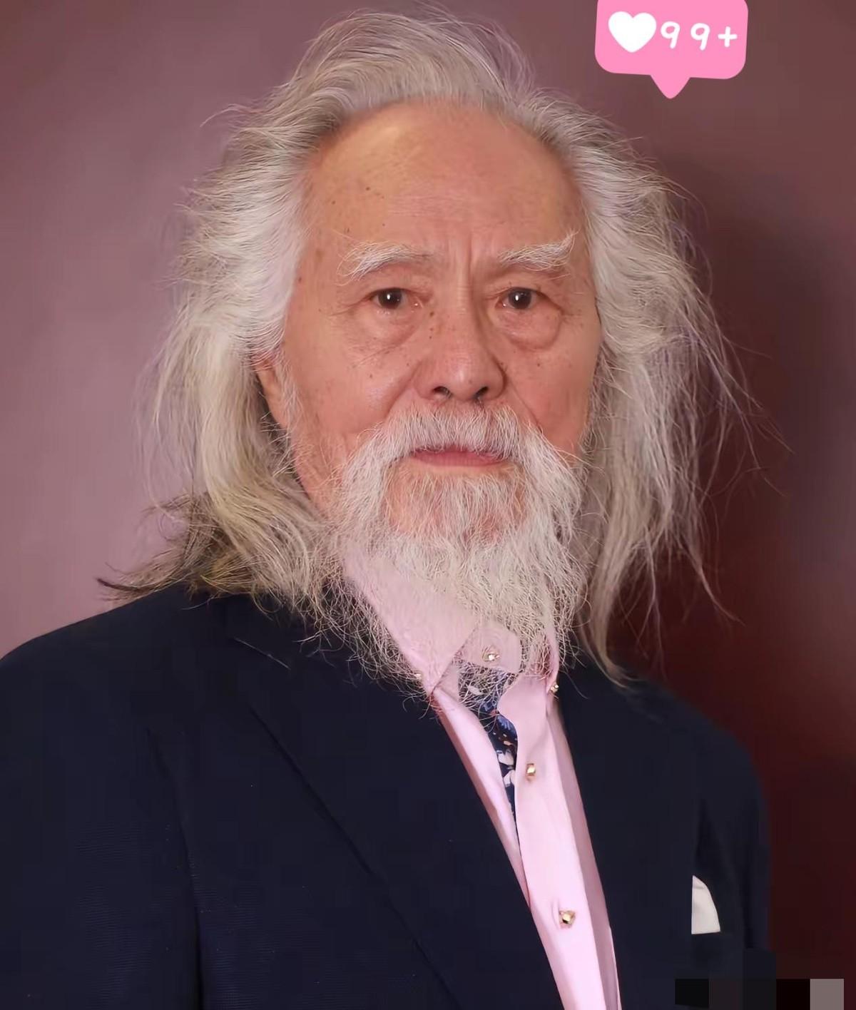 我有个亲戚是老中医，

他偷偷告诉我，

他说像王德顺这种的，90岁了，依旧神色
