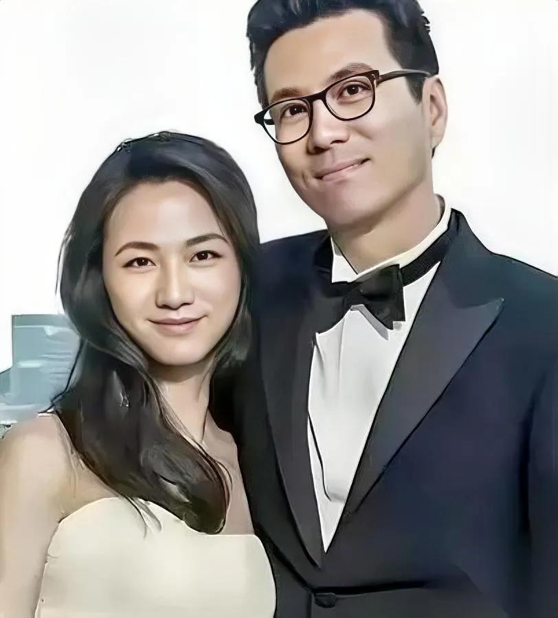 这事放韩国

真得炸锅

你敢信汤唯生二胎，直接把导演老公金泰勇逼得停工3个月贴