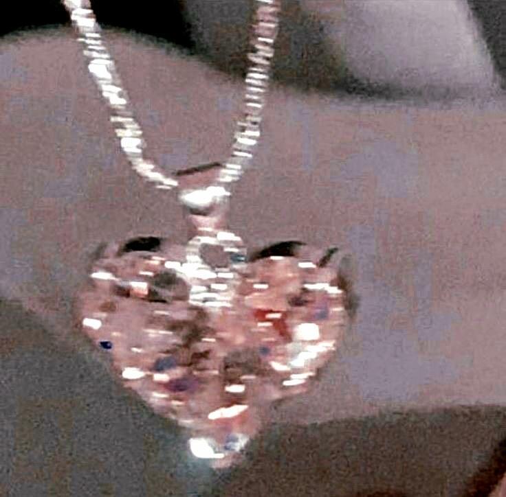 粉色氛围感背景图🖇💗널 좋아하게 된 순간은 기억나지 않아 