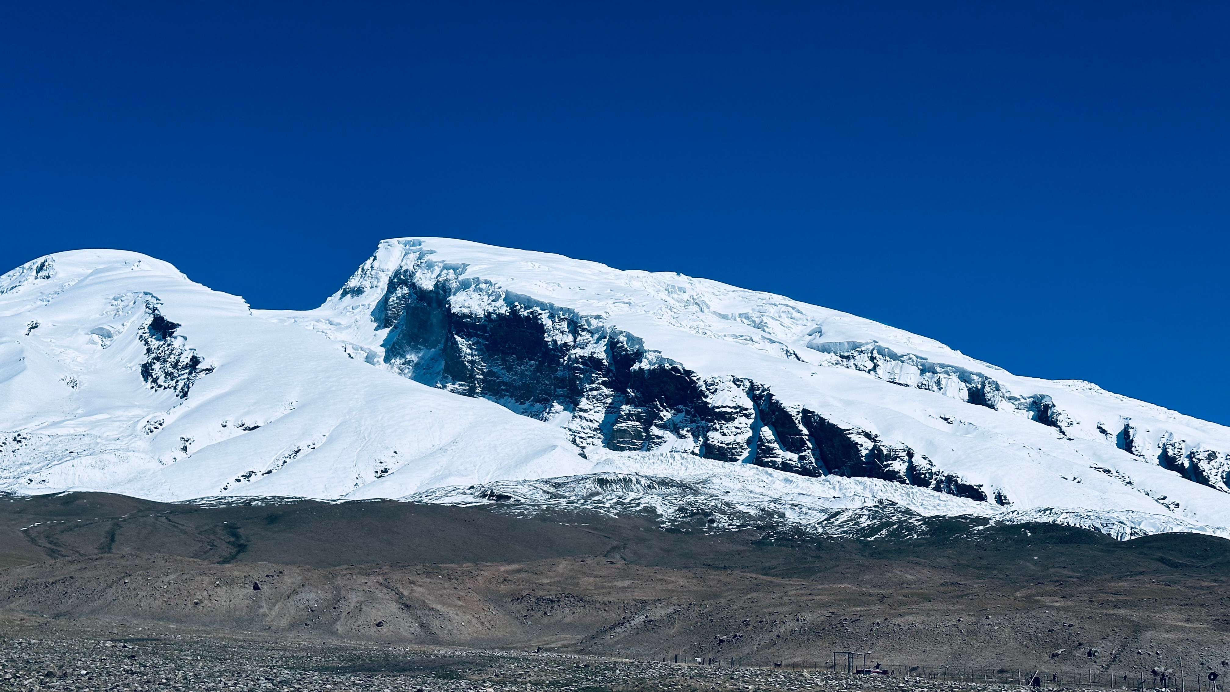 秦 Plus 798 的车评，第二部分。这台秦 Plus 在南疆的高光时刻，是发