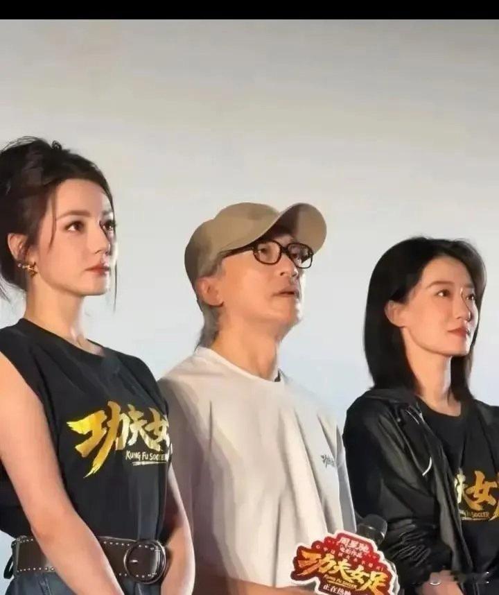 周星驰与张小斐在电影《功夫女足》中的收入差距巨大，但这并非不公平，而是源于两人在