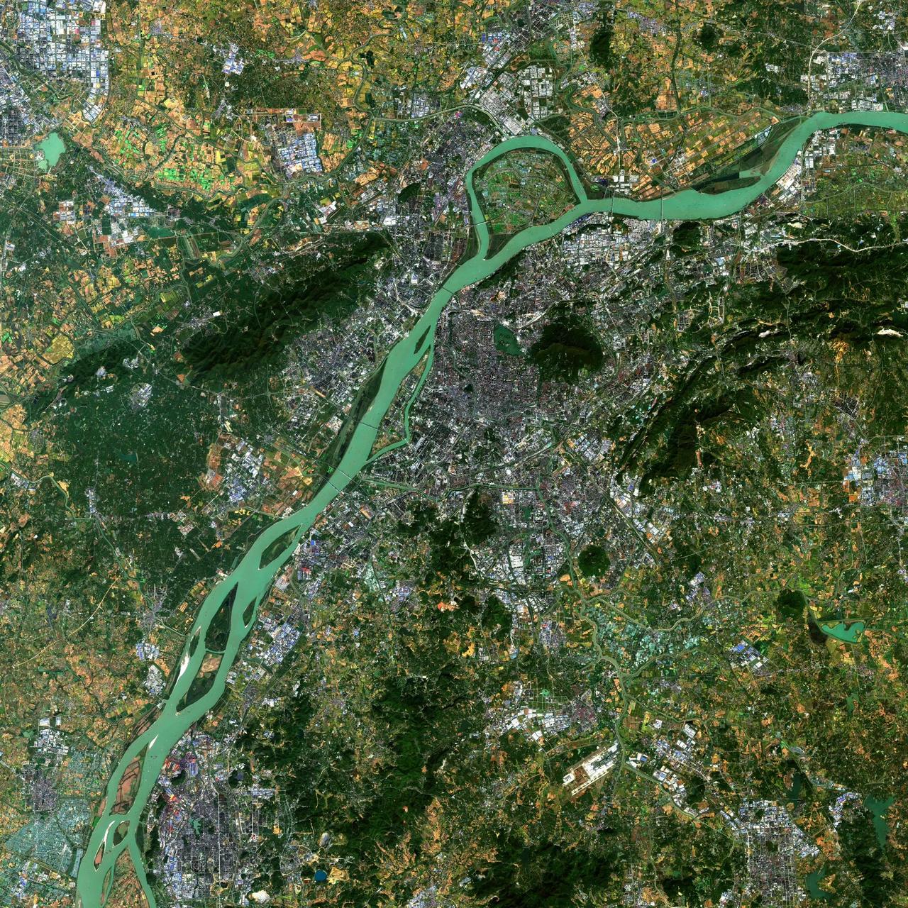 六朝古都—南京大都市最新卫星图（11.08）