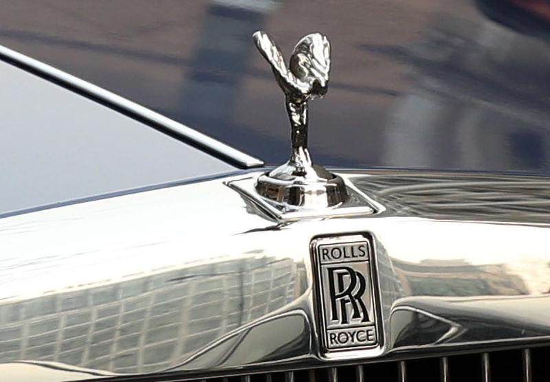 一辆晋A99999的劳斯莱斯幻影要被司法拍卖，起拍价1544000元，这消息一出