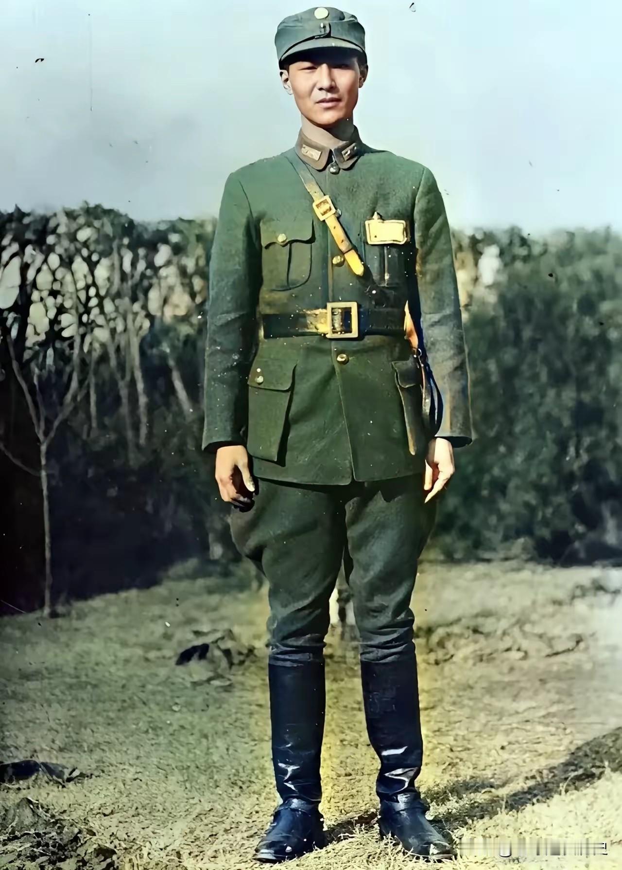 区寿年抗日铁血丹心，淞沪、武汉会战浴血奋战！
追随老蒋，后被粟裕俘虏，坦然改造。