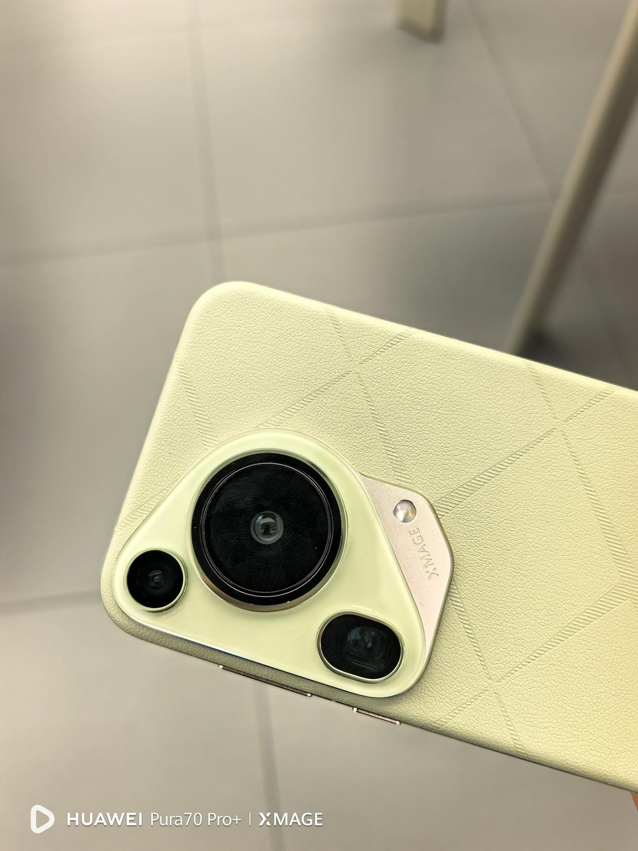现实中销量 却是对标iPhone 16 Pro Max的主力机型之一 
#华为 