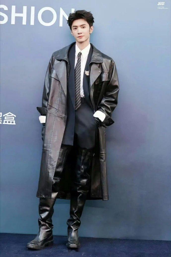 不得不说魏大勋气质无敌了[捂嘴哭] ​​​