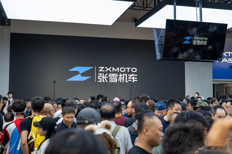 本来是兑现承诺的热血团建，没想到刚落地就给所有人上了现实一课。

9月24日，张