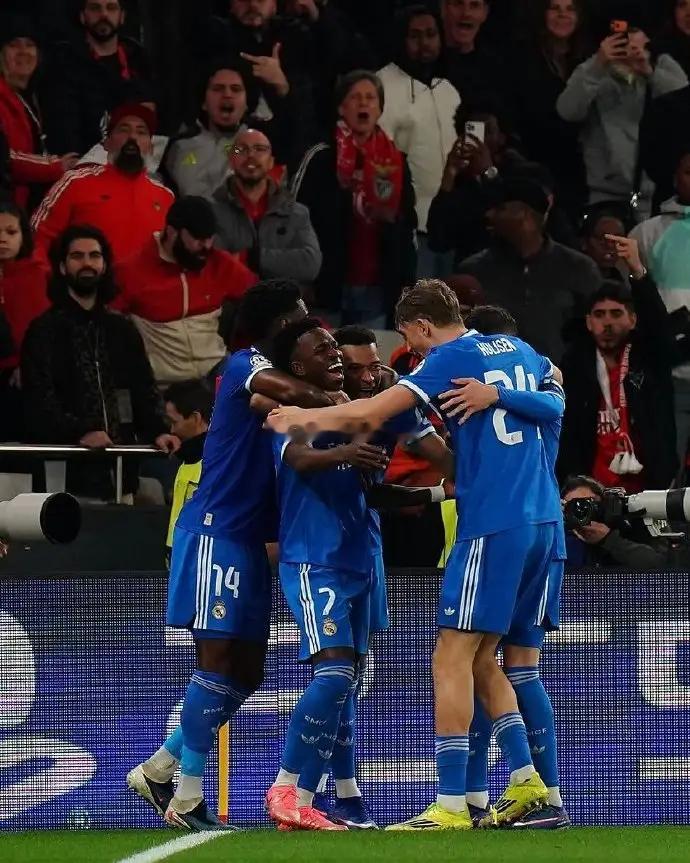 本菲卡0比1皇马本菲卡0-1皇马欧冠附加赛首回合，皇马客场复仇成功！半个月前本菲