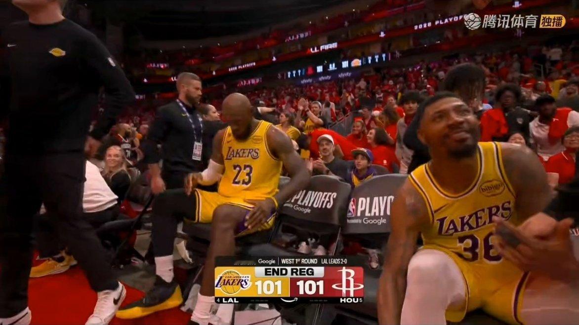 当时全世界都准备放弃了，除了他们湖人vs火箭