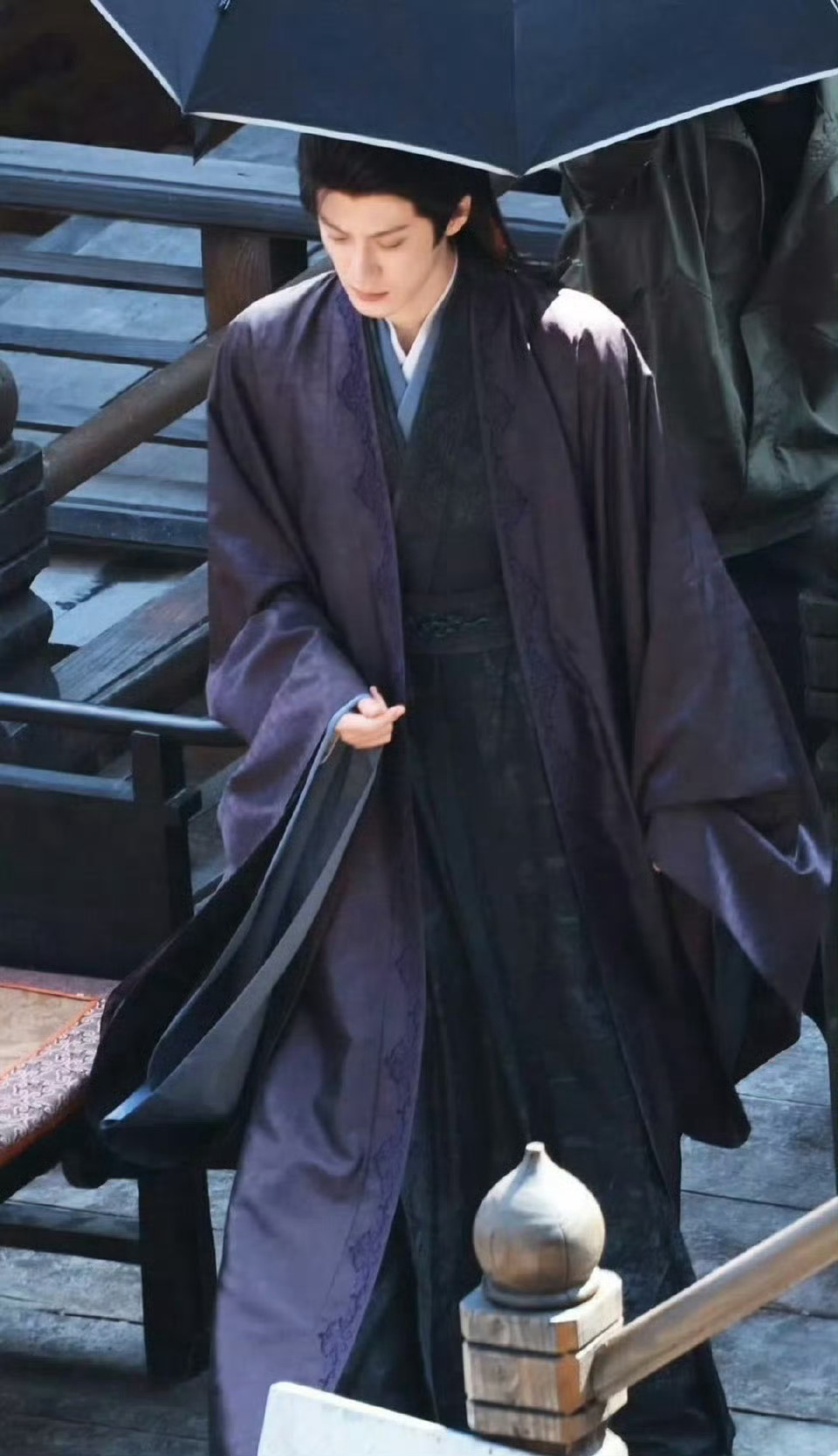 檀健次谢却山紫衣路透檀健次古装骨相绝了清冷感直接封神！檀健次《何不同舟渡》紫衣路