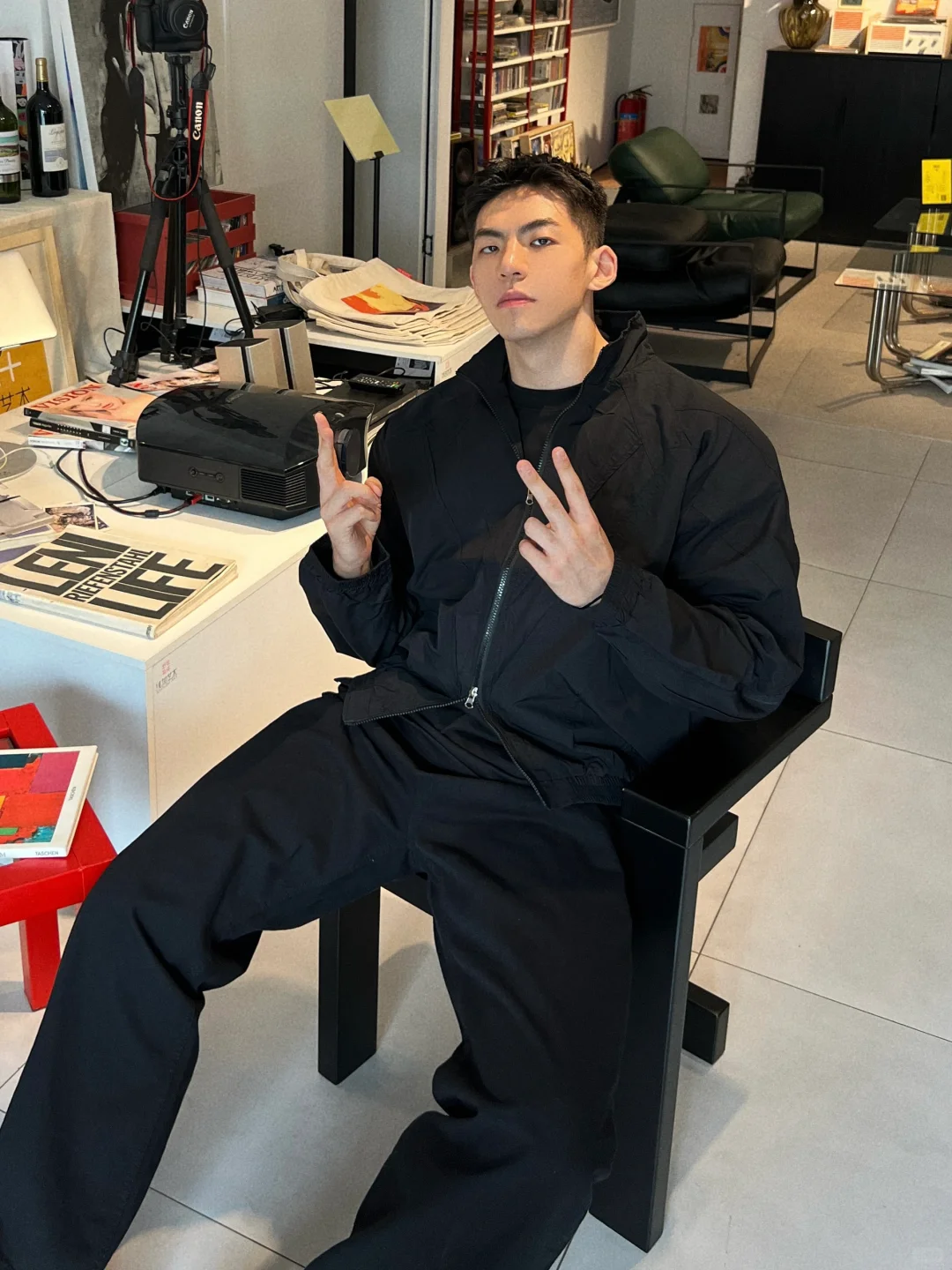 立秋了 穿个外套汗蒸一下