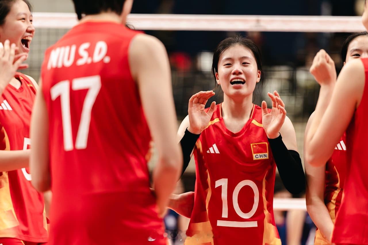 【U17女排世锦赛中国队3-1中国台北 获得季军】国际排坛战报速递 8月16日智