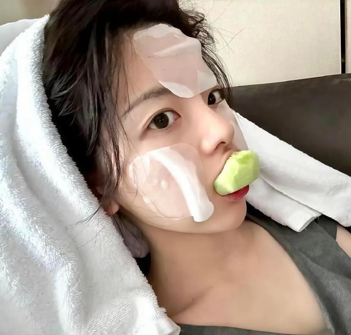 杨超越 