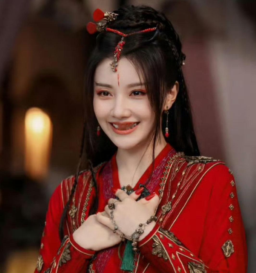 莲花楼这个妆精修看还行放原剧里根本没法看 ​ ​​​