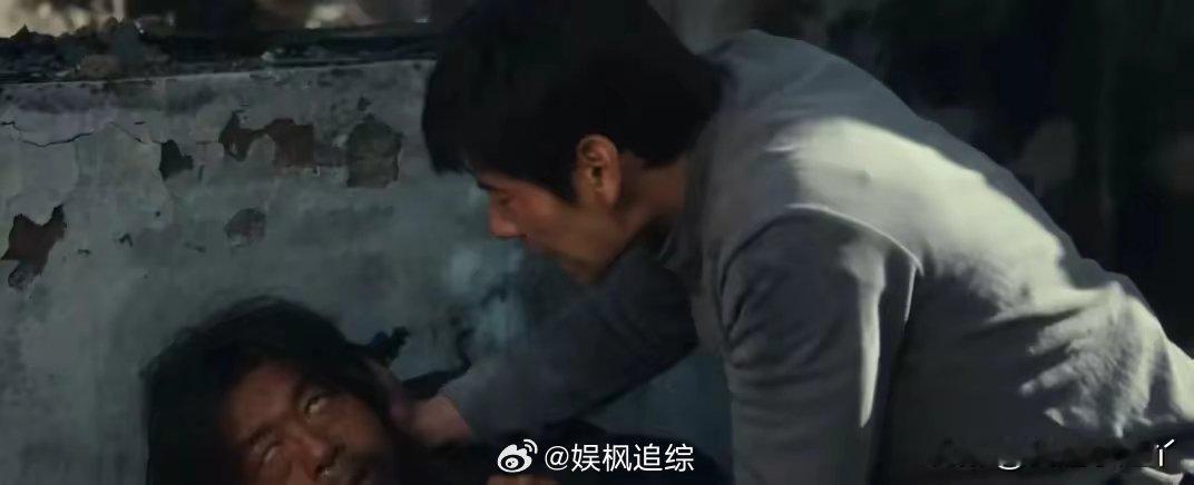 《风中的火焰》刘波装疯，褚志强张韬心里已经确定是刘白了 