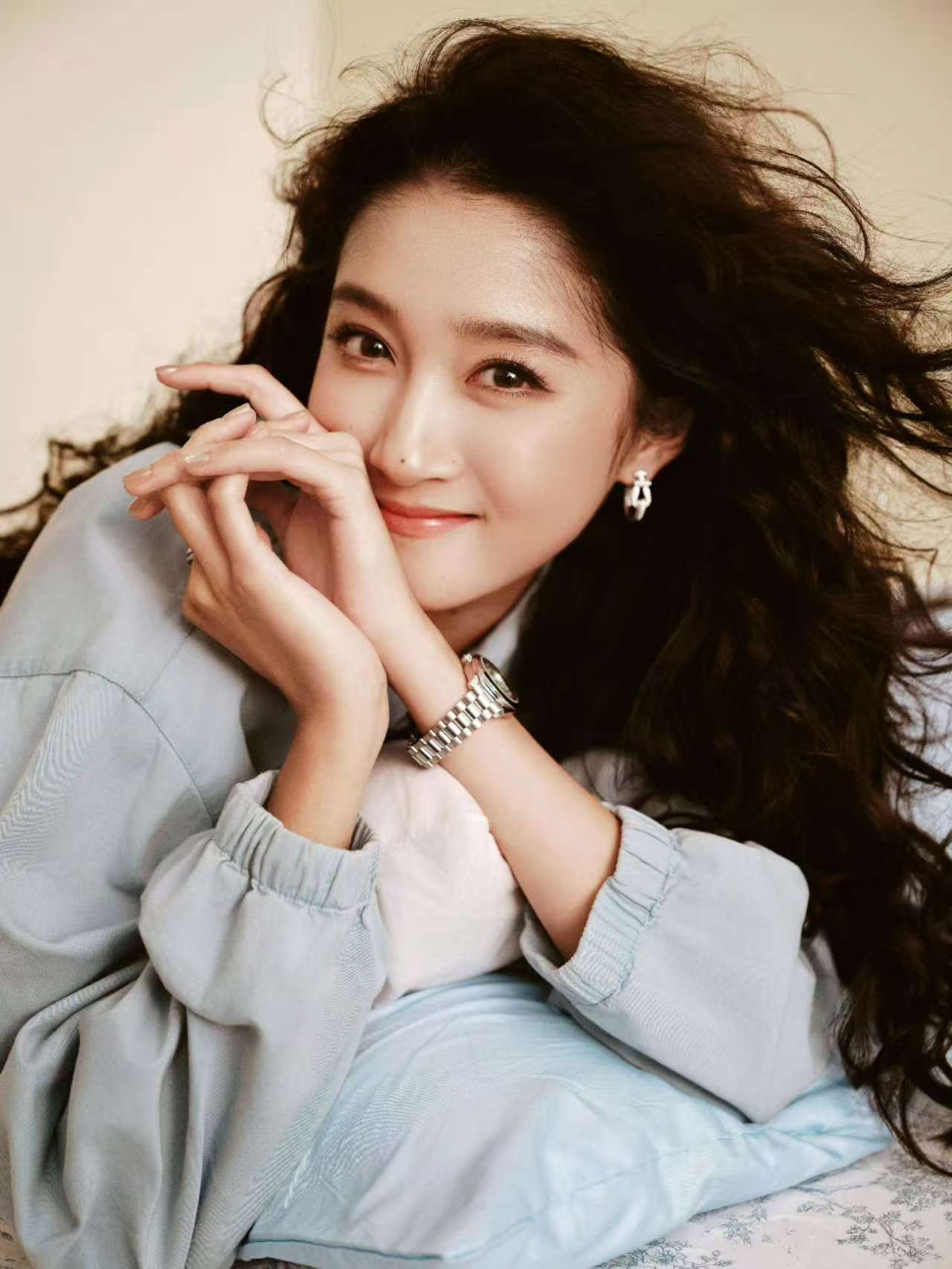 关晓彤所有瞬间春楠给关晓彤化生日妆春楠给关晓彤化生日妆，好好看，[拜托][拜托]