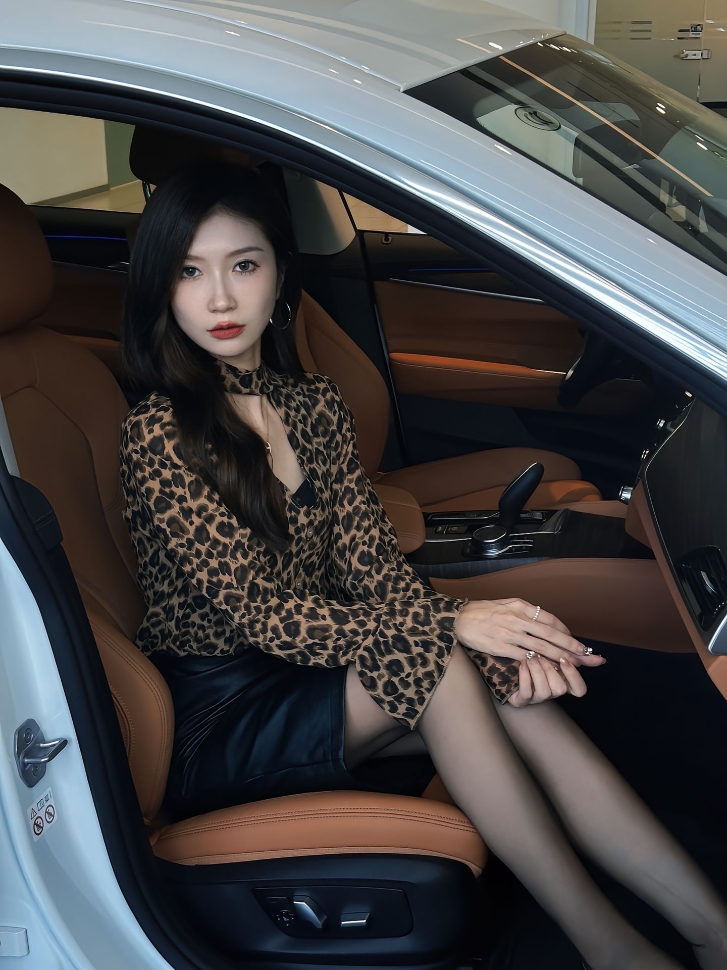 豹式衣服很多人是驾驭不了的 ​​​