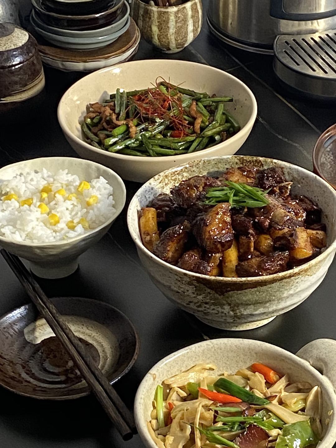 今日菜谱📜糖醋年糕排骨 酸辣笋片 蒜苔肉丝