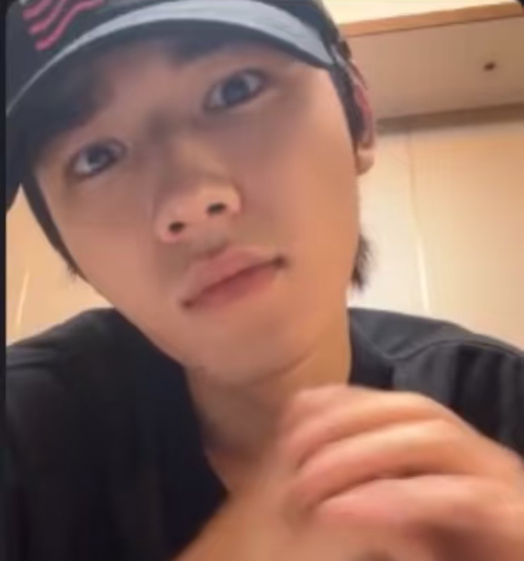 在吗 你们可以给我选一个头像吗。 