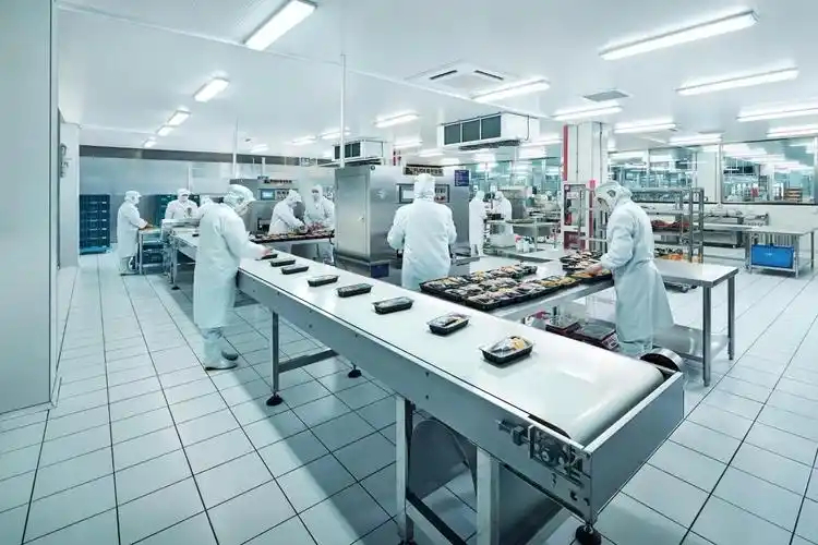 西贝召开1.8万名员工与罗永浩作战大会 餐饮监管部门要保护行业，避免伤害餐饮行业