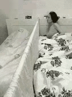 这个一定不是夫妻，如果是夫妻男人要尽快离婚，否则会有生命危险。[捂脸][捂脸]