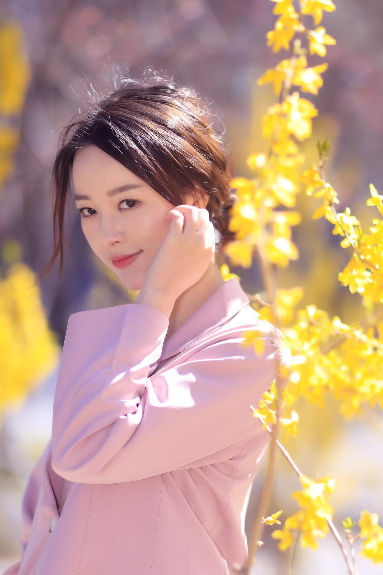 文化从不是陈列在博物馆里的古董，也不是书本里冰冷的文字，而是流淌在岁月里，刻进中