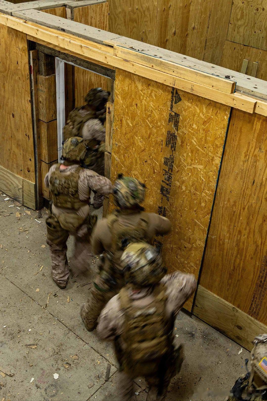 2026年4月，24th MEU MRF在阿肯色2 