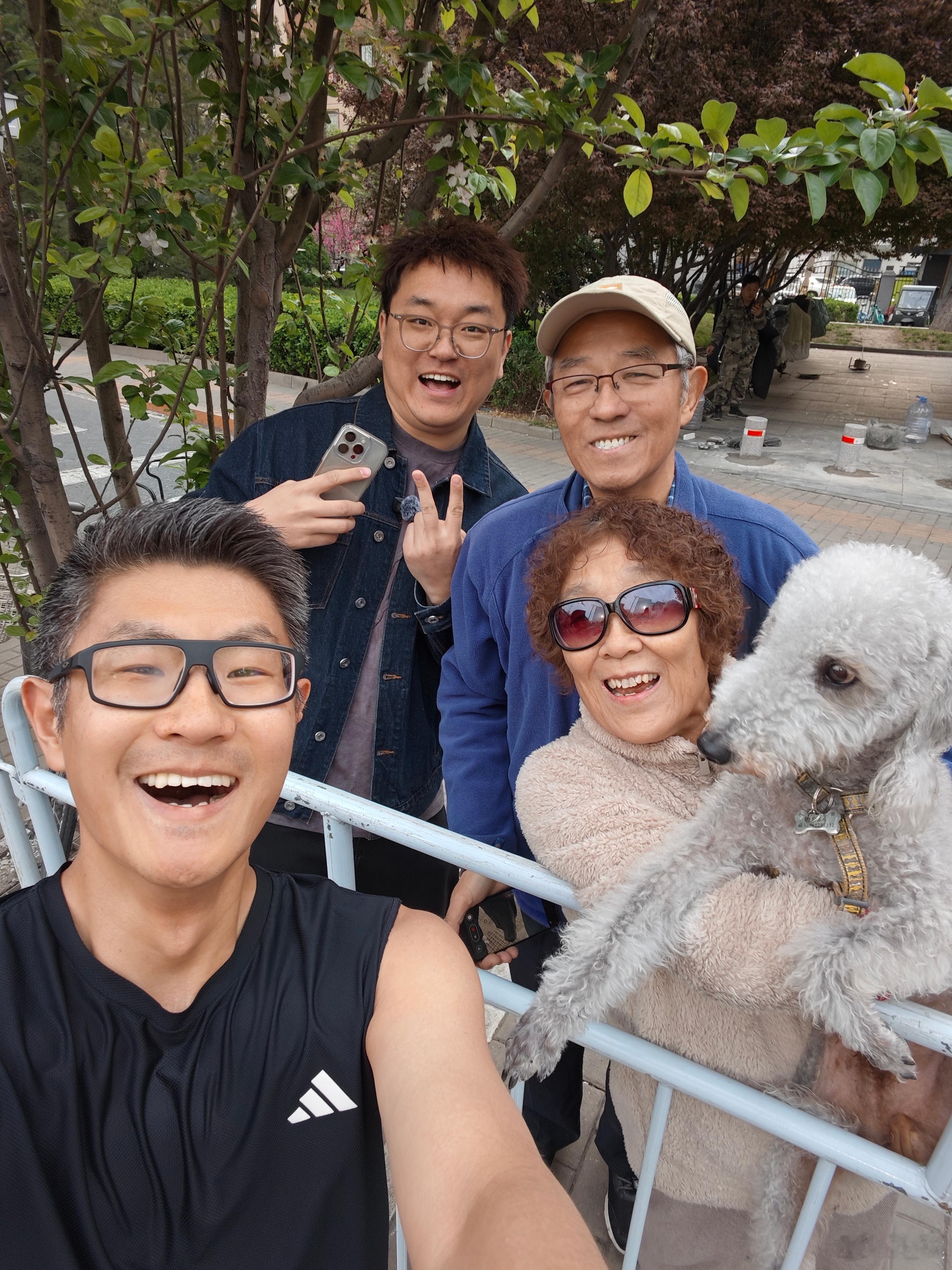 Luigi满脸困惑，不知道我为什么加入了几万人的大迁徙。北京半程马拉松即刻开跑 