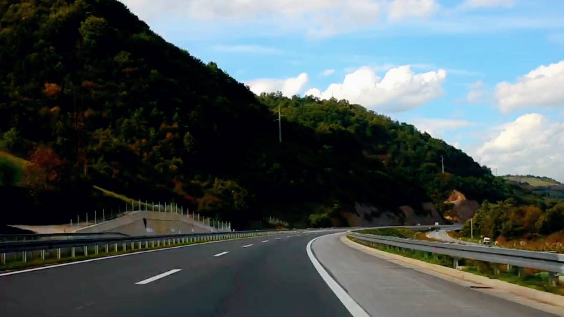 五菱星光L：用实力站稳十万级大六座赛道
