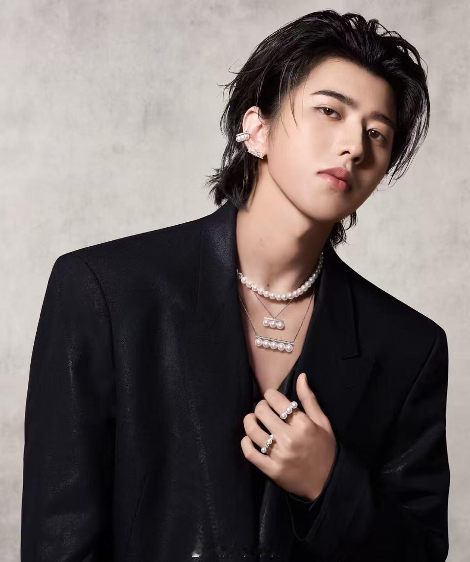 王嘉尔取关蔡徐坤王嘉尔取关蔡徐坤……王嘉尔ins取关蔡徐坤