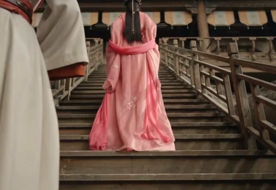 发现了桃花映江山、书卷一梦的同一个场景的同一个镜头。 ​​​