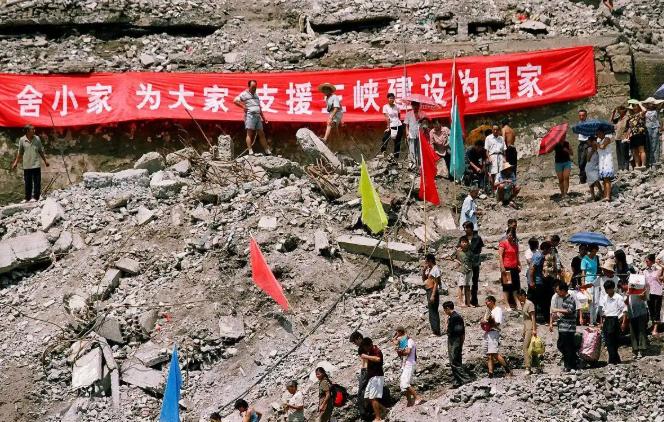 1993年后，三峡100多万人都迁移，当时有上海、广东、山东、江苏等11个省可供