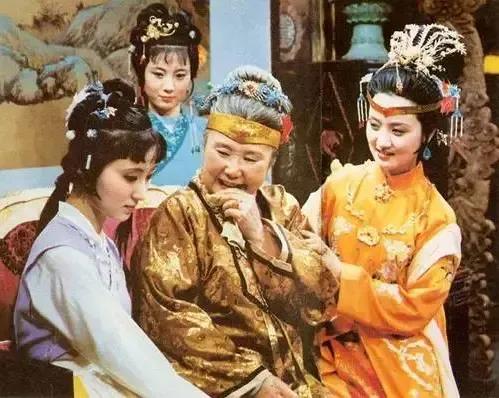 #为什么四大名著电视剧永远看不腻#因为四大名著是经典，八十年代拍的四大名著永远看
