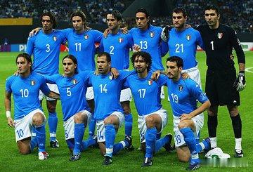 2002年日韩世界杯的夺冠热门🇮🇹🇦🇷🇫🇷🇵🇹大家还记得这4支球