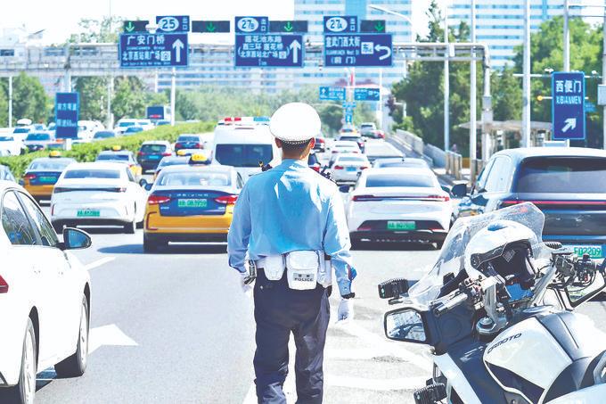 南充4名外籍人士证件过期滞留仅遭口头警告，柔性执法引全网两极热议！

南充高坪公