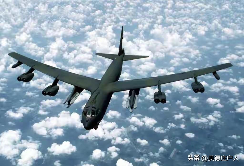 美军一架B-52轰炸机在加州坠毁
 
财联社6月16日援引新华社消息，据美国媒体