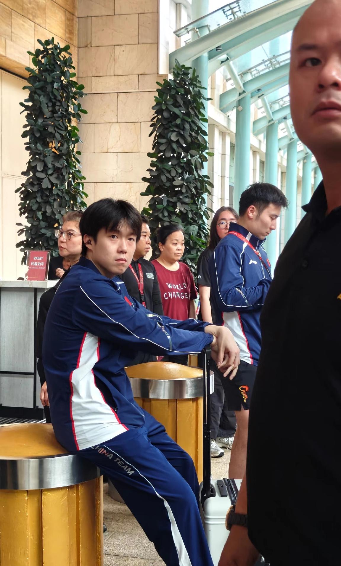 刚刚到达重庆，就和国乒男队一起开启备战WTT重庆冠军赛的第一训，王楚钦一直是在到