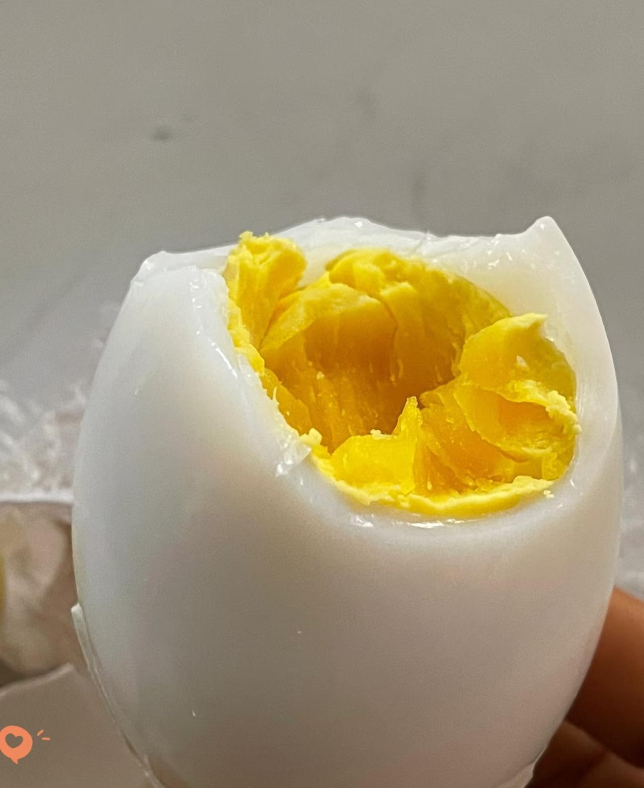 一个鹅蛋吃一个月，我被这波“巨型种草”整破防了！



最近，有个叫Hzwic的