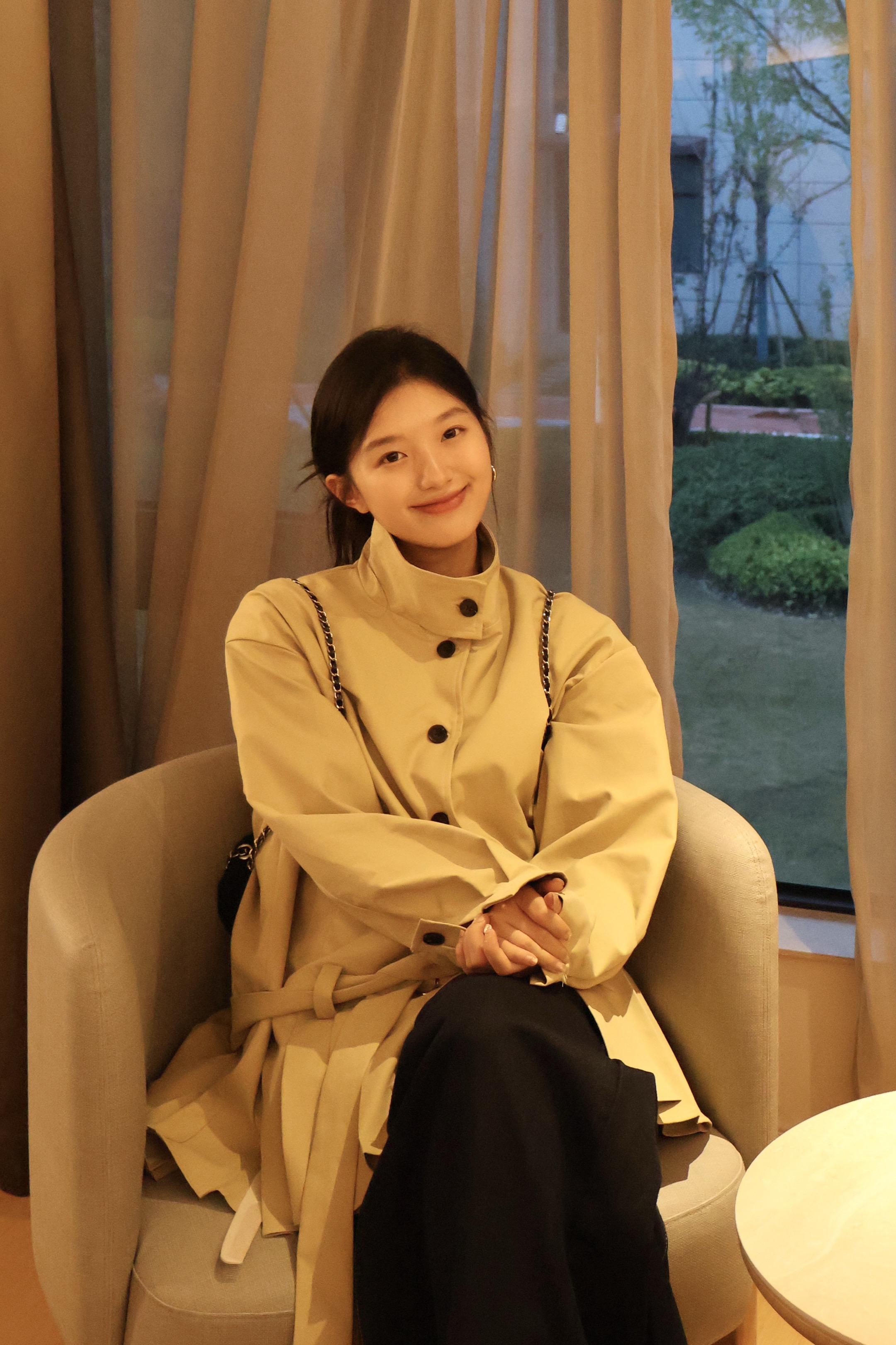 我们无法预知某个瞬间的价值 直到它成为回忆