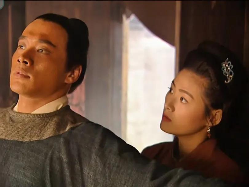 我们常见到的是大英雄的高光时刻，却难得一见大英雄的无聊。
武松因与潘金莲闹了些别