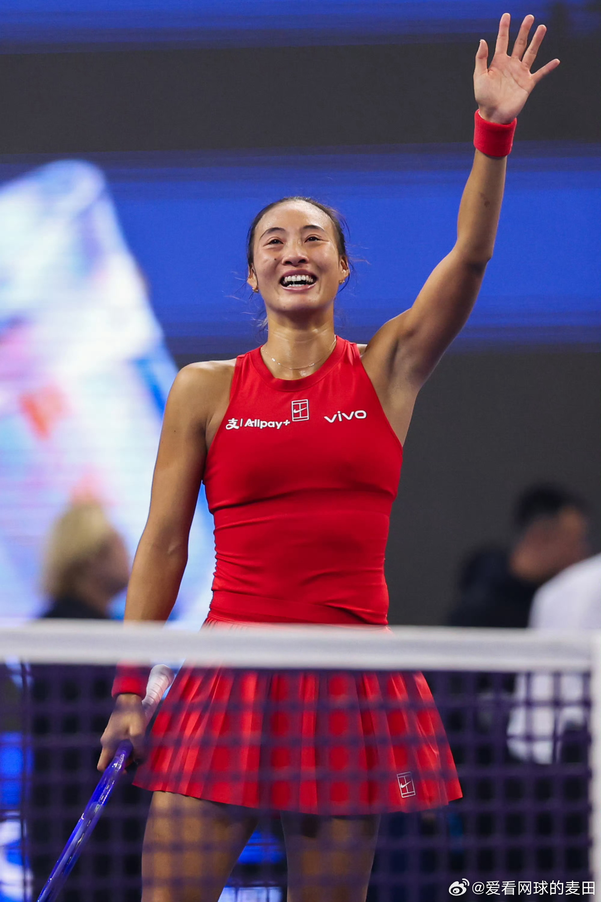 【郑钦文退出2026武汉赛】刚刚在中网夺冠的郑钦文宣布因为右肩伤势将退出今年的武
