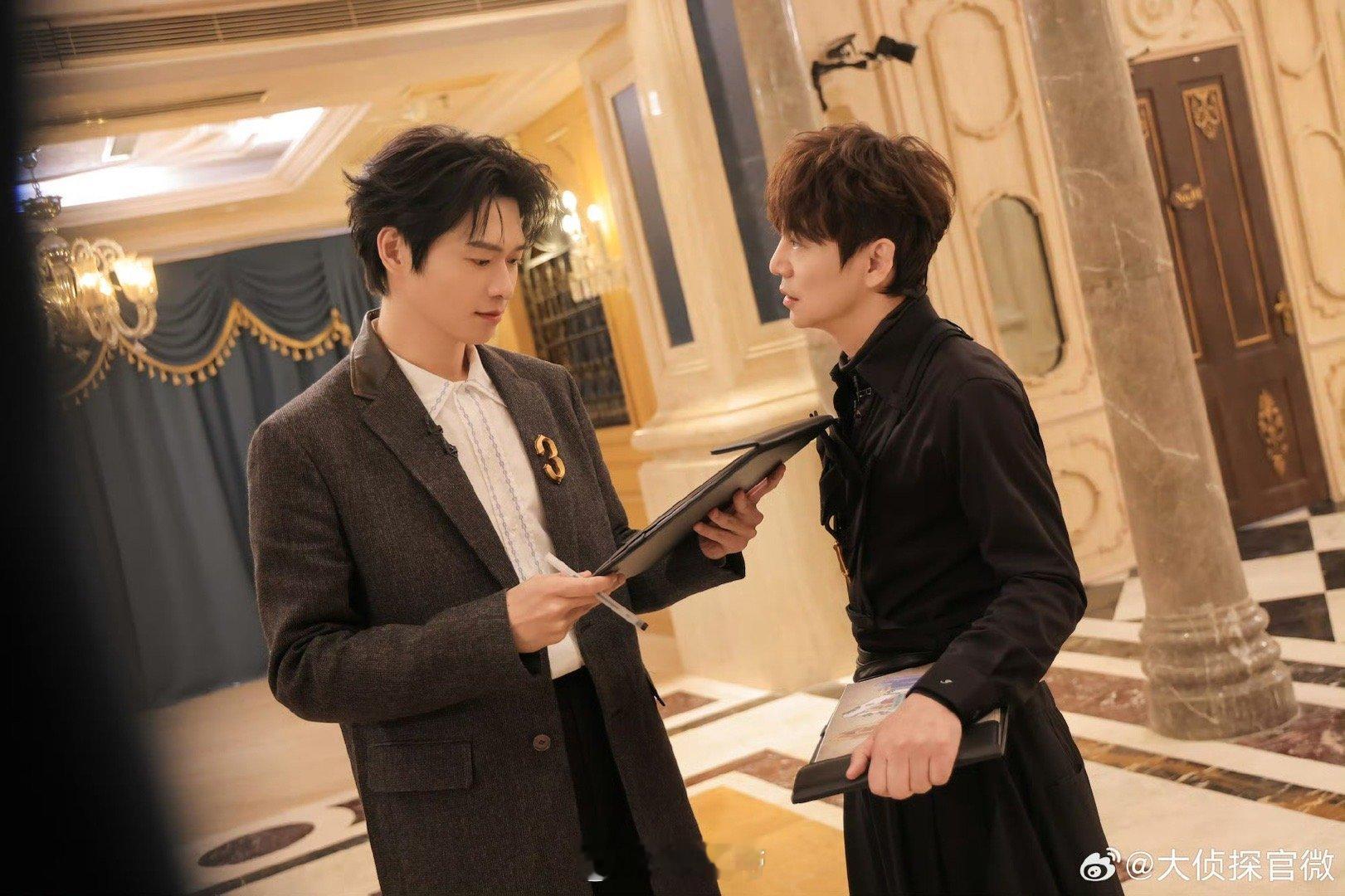 大侦探超前聚会高清剧照大侦探山庄门开，疑云密布。M先生长眠，侦探们醒来。超前剧照