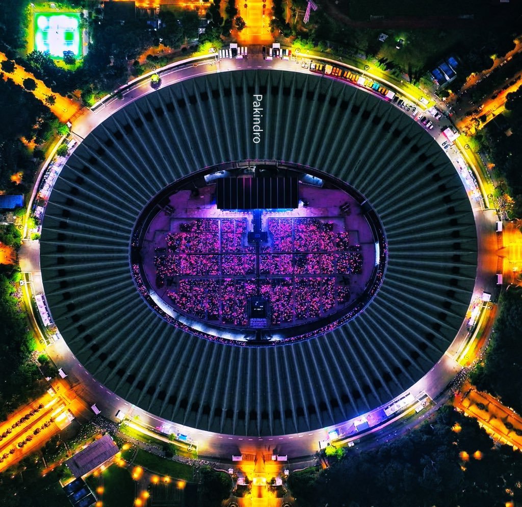 BLACKPINK两次世巡巡演同一场馆对比2023               