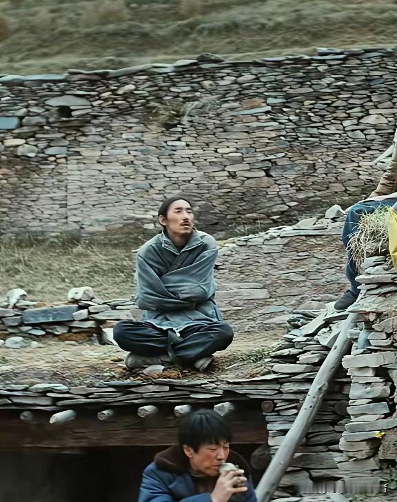 生命树圈粉的“编制哥”桑巴，也是最搞笑的，巡山队每个人都挺可爱的，虽然是糙汉。四