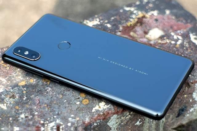 4000元预算购机，是不是觉得选择多多，眼花缭乱？别急，今天咱们就来聊聊三款旗舰