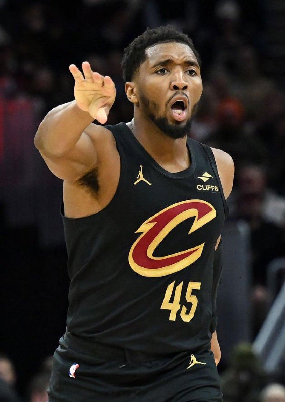 多诺万·米切尔谈他是否会在NBA欧洲联赛打球：“我得先和骑士队一起拿到总冠军才能
