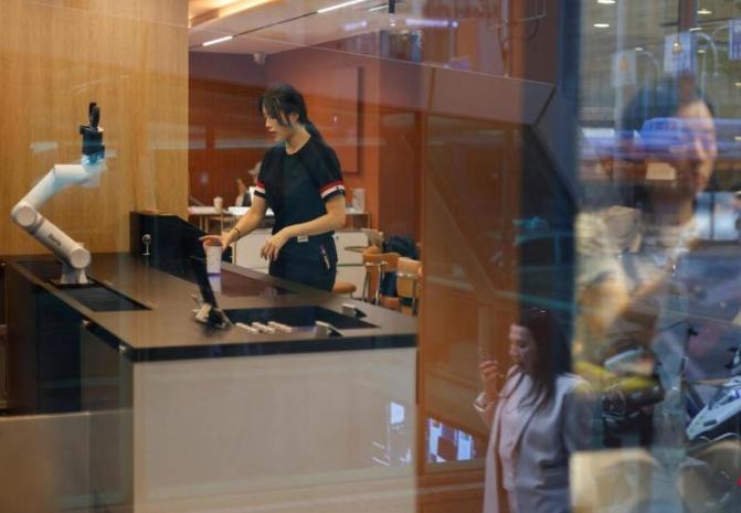 韩国无人商铺涵盖范围越来越广。

路透社报道，尽管全球范围内无人值守店铺并不罕见
